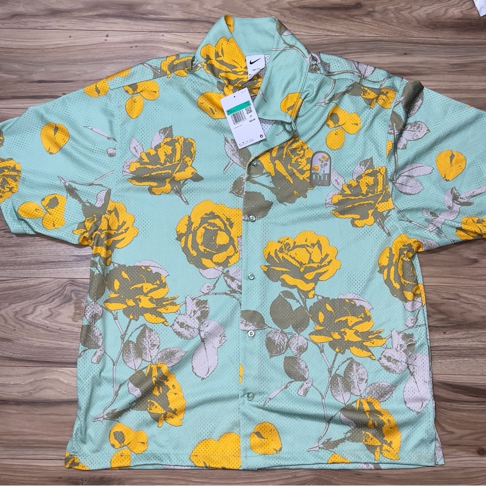 Nike Floral Patterned Shirt